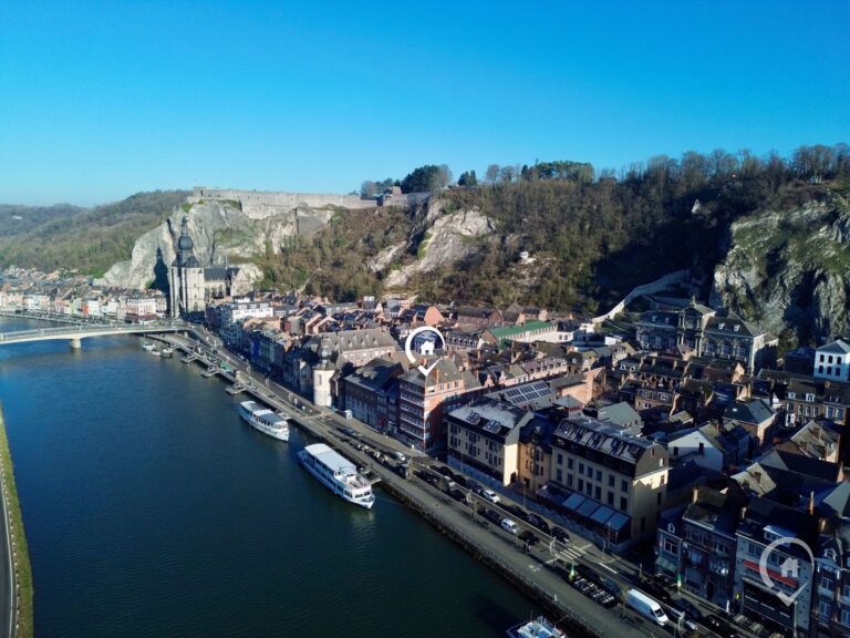 Condrogest - Appartement bord de Meuse 2 chambres à vendre à Dinant