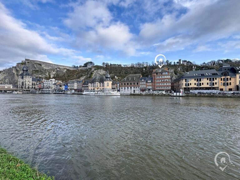 Condrogest - Appartement bord de Meuse 2 chambres à vendre à Dinant