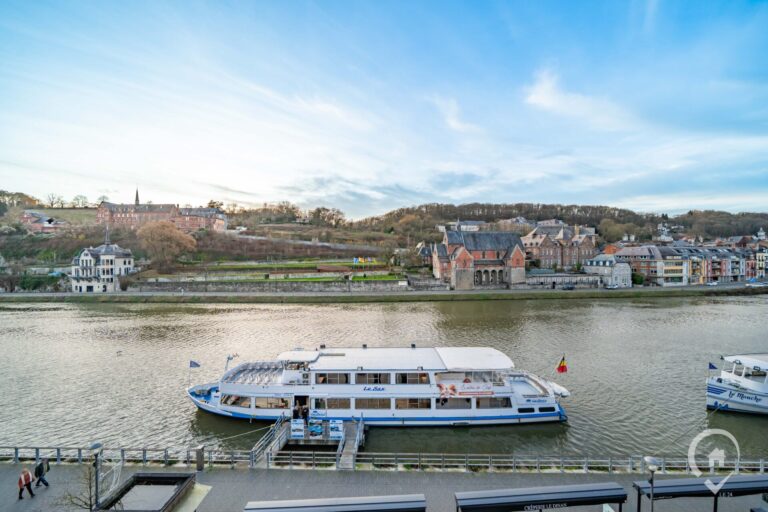 Condrogest - Appartement bord de Meuse 2 chambres à vendre à Dinant
