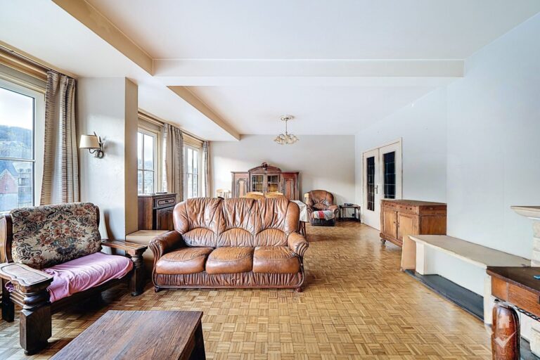 Condrogest - Appartement bord de Meuse 2 chambres à vendre à Dinant