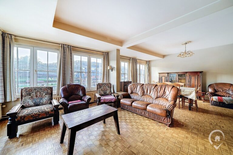 Condrogest - Appartement bord de Meuse 2 chambres à vendre à Dinant