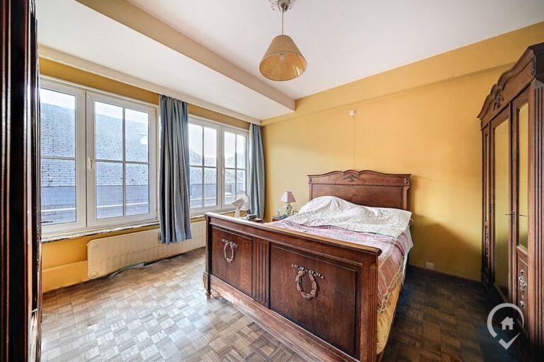 Condrogest - Appartement bord de Meuse 2 chambres à vendre à Dinant