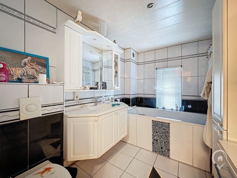 Condrogest - Immeuble de rapport (3 unités) en ordre urbanistique