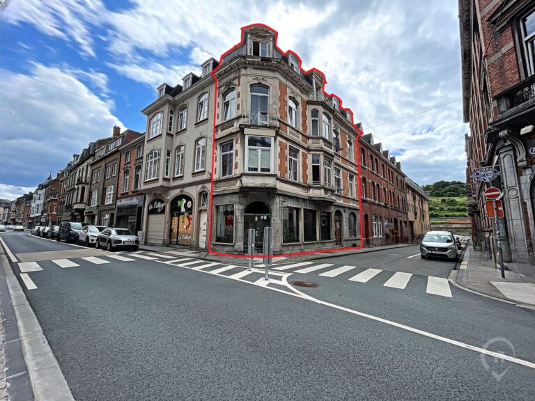 Condrogest - Immeuble de rapport de 4 unités à vendre à Dinant