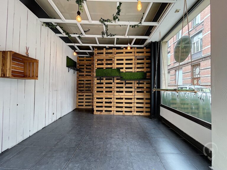 Condrogest - Immeuble de rapport de 4 unités à vendre à Dinant