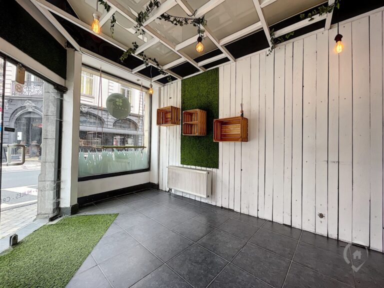 Condrogest - Immeuble de rapport de 4 unités à vendre à Dinant