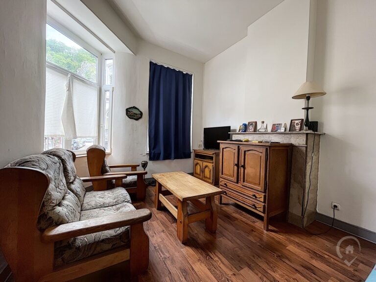 Condrogest - Immeuble de rapport de 4 unités à vendre à Dinant