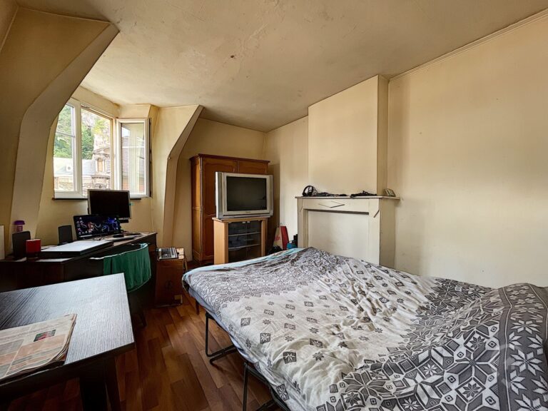 Condrogest - Immeuble de rapport de 4 unités à vendre à Dinant