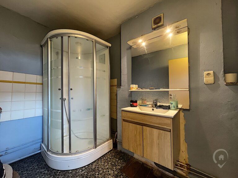 Condrogest - Immeuble de rapport de 4 unités à vendre à Dinant