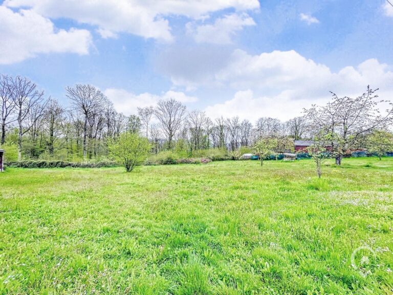 Condrogest - Chalet à rénover sur une parcelle de 32 ares à vendre