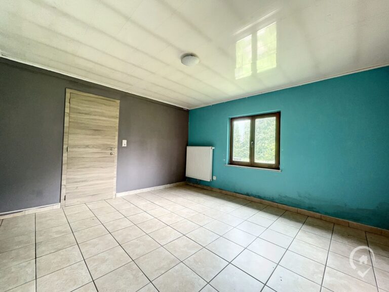 Condrogest - Chalet à rénover sur une parcelle de 32 ares à vendre