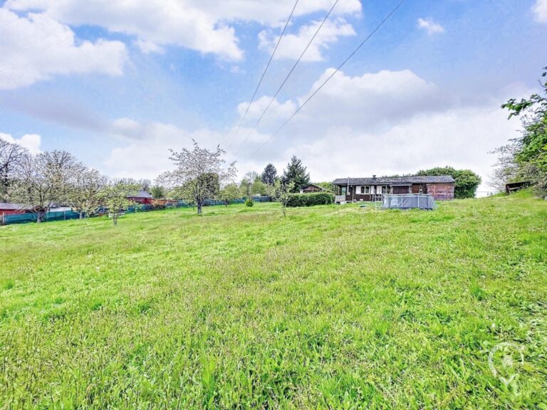 Condrogest - Chalet à rénover sur une parcelle de 32 ares à vendre