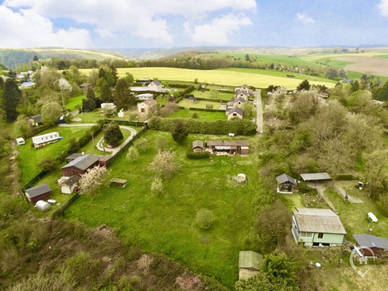 Condrogest - Chalet à rénover sur une parcelle de 32 ares à vendre