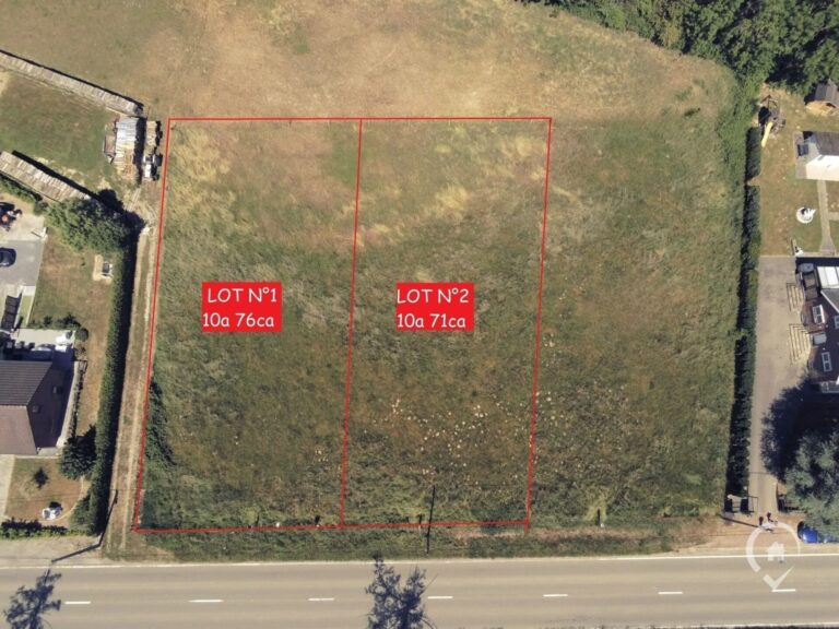 Condrogest - Terrain constructible de 10,71 ares à vendre à Hastière