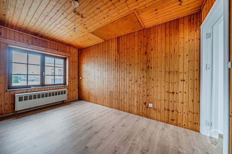 Condrogest - SOUS OPTION !!! Maison 4 chambres avec garage à vendre à Aisemont