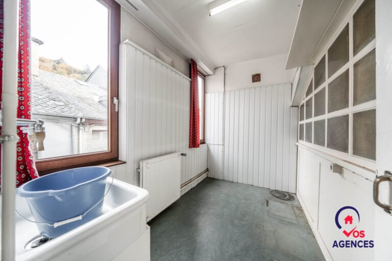 Condrogest - SOUS OPTION !!! Immeuble mixte à rénover