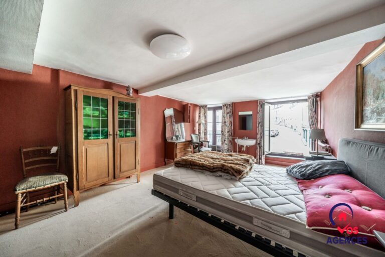 Condrogest - SOUS OPTION !!! Immeuble mixte à rénover