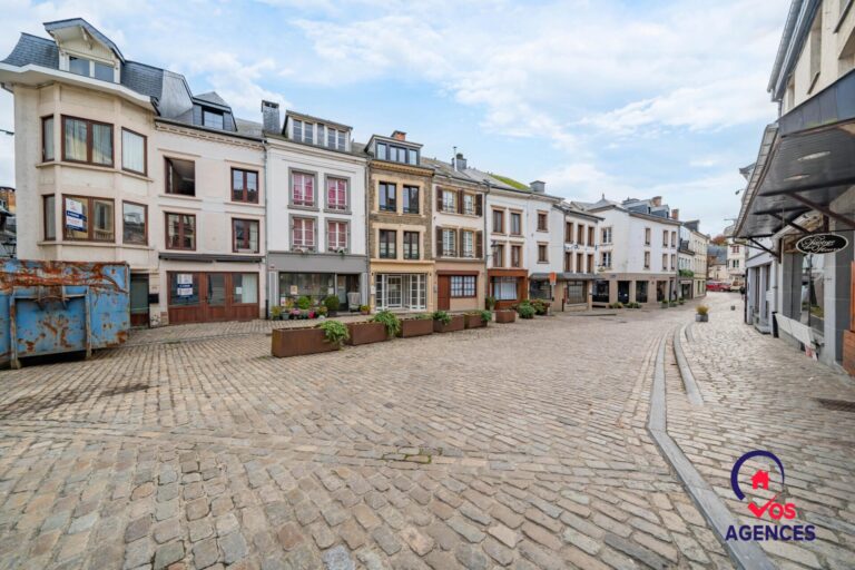 Condrogest - SOUS OPTION !!! Immeuble mixte à rénover