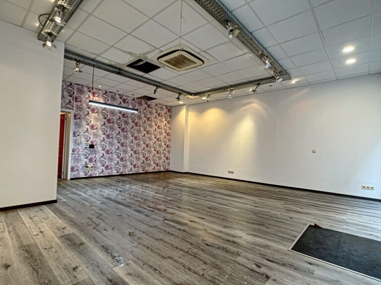 Condrogest - Commerce/bureau à louer au centre de Namur SOUS OPTION