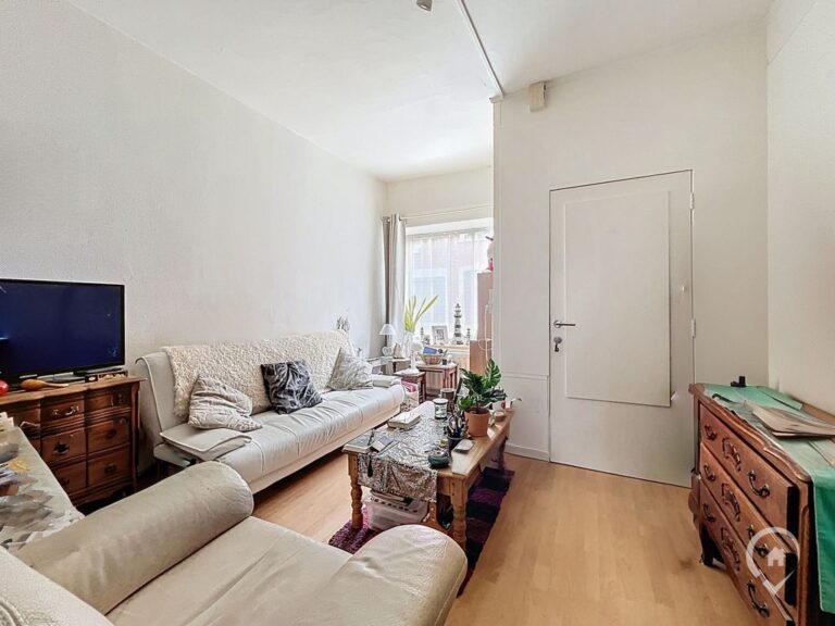 Condrogest - Immeuble de rapport à vendre au centre de Ciney