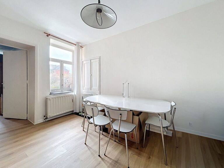 Condrogest - Immeuble de rapport à vendre au centre de Ciney