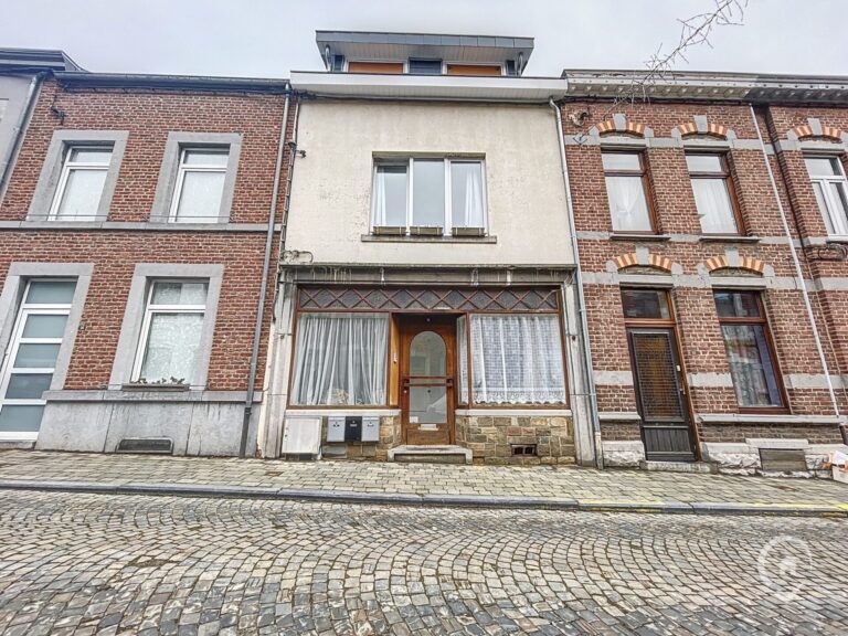 Condrogest - Immeuble de rapport à vendre au centre de Ciney