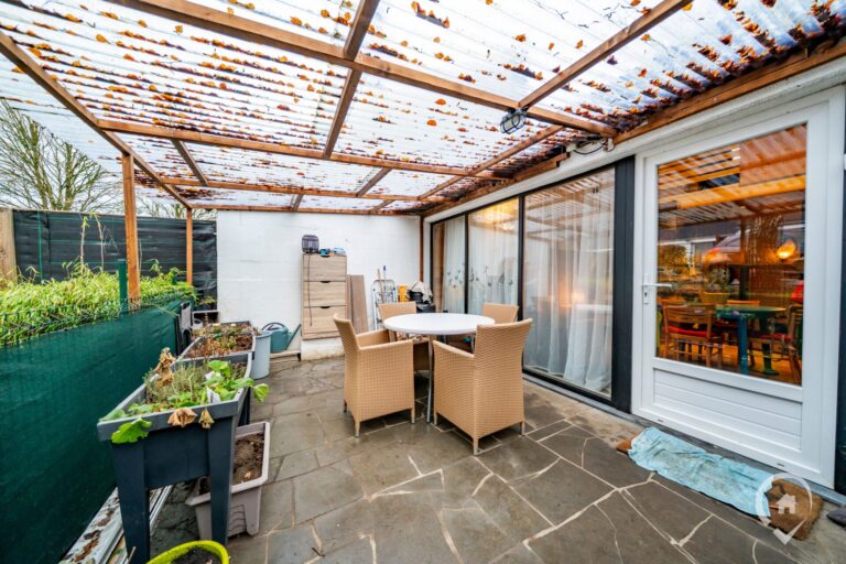 Condrogest - Bungalow à vendre à Hastière