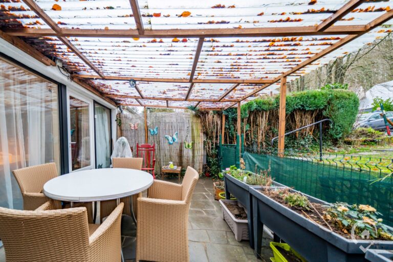 Condrogest - Bungalow à vendre à Hastière