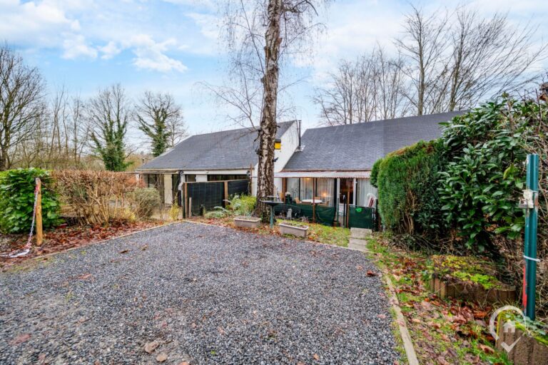 Condrogest - Bungalow à vendre à Hastière