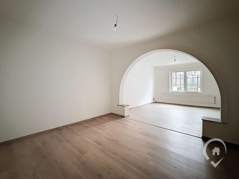 Condrogest - Maison à fort potentiel à vendre à Naomé