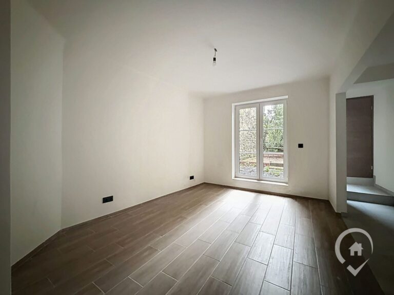 Condrogest - Maison à fort potentiel à vendre à Naomé