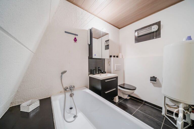 Condrogest - Bungalow 2 chambres à vendre à Hastière