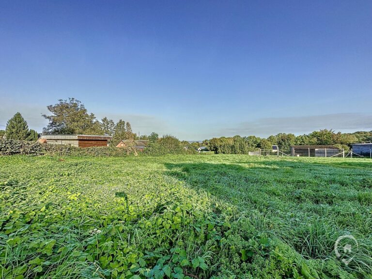 Condrogest - Terrain de 22ares 54ca avec superbe vue à vendre