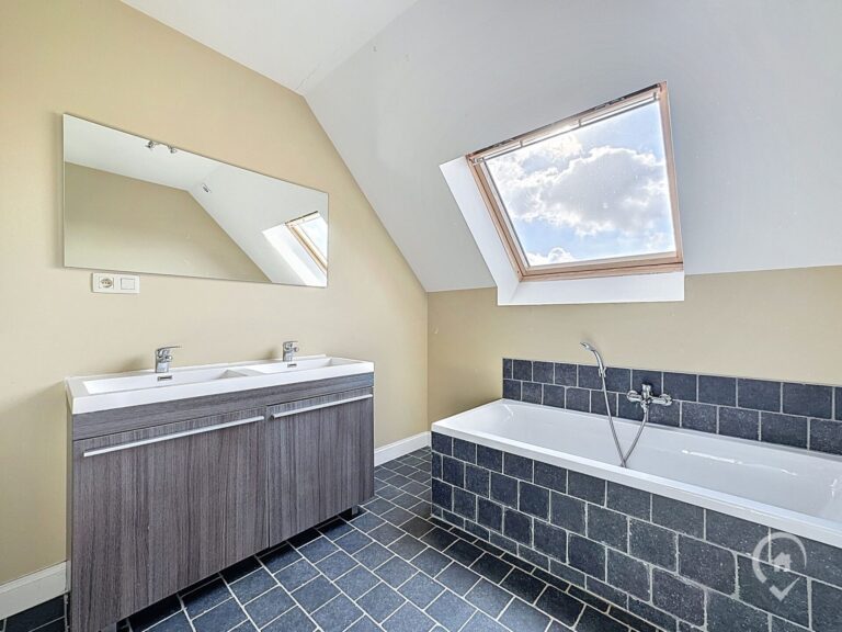 Condrogest - Villa 7 chambres à vendre à Inzemont - Hastière