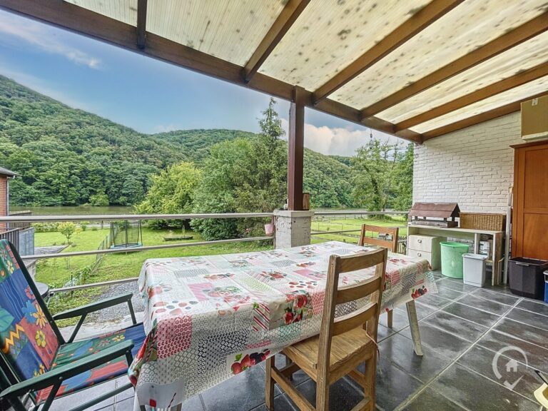 Condrogest - Villa de 240m² habitables en bord de Meuse à Hastière