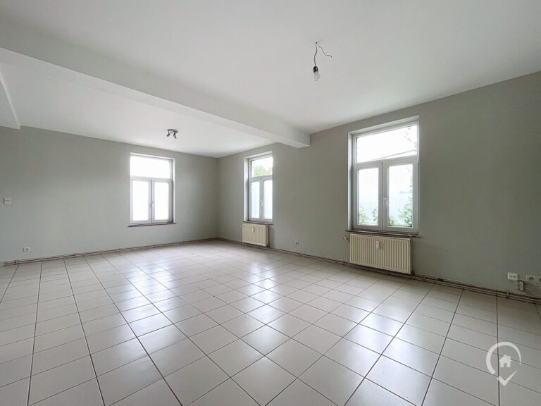 Condrogest - Villa de 240m² habitables en bord de Meuse à Hastière