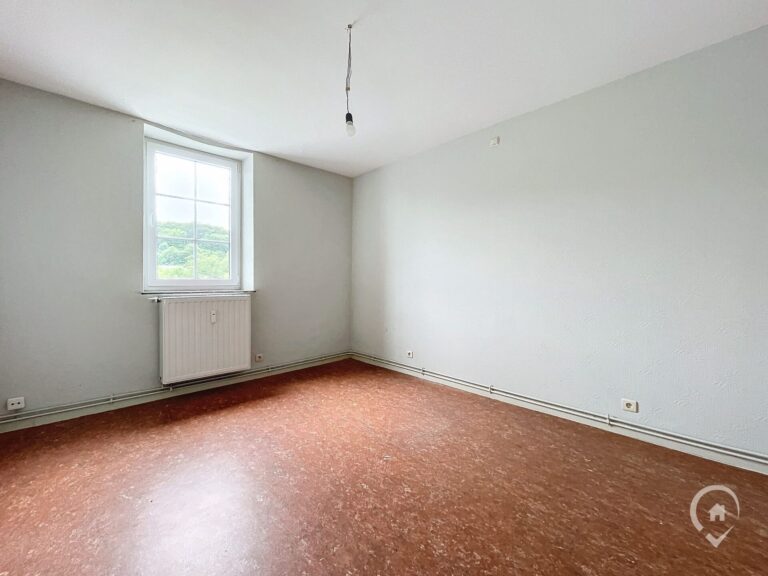 Condrogest - Villa de 240m² habitables en bord de Meuse à Hastière