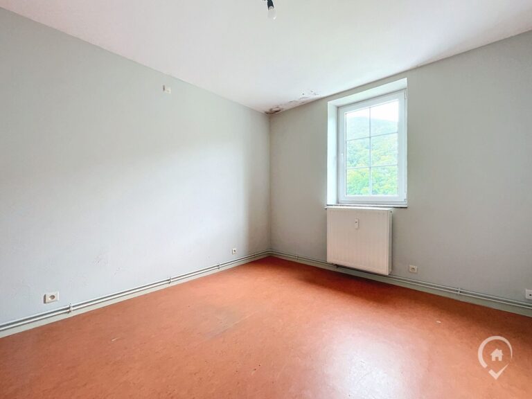 Condrogest - Villa de 240m² habitables en bord de Meuse à Hastière