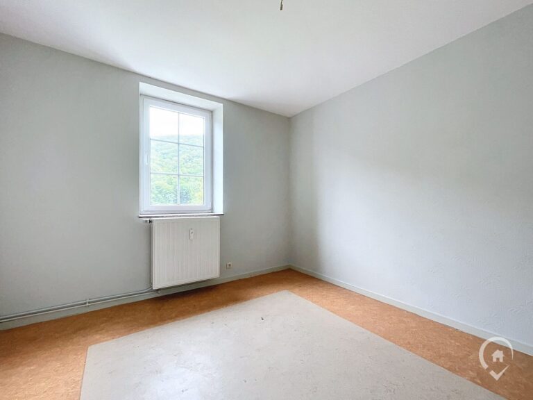 Condrogest - Villa de 240m² habitables en bord de Meuse à Hastière