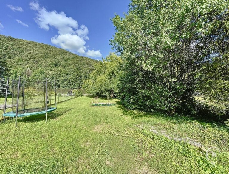 Condrogest - Villa de 240m² habitables en bord de Meuse à Hastière