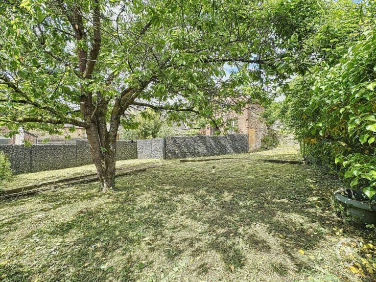 Condrogest - Immeuble de 2 unités à vendre à Waulsort - 6 chambres