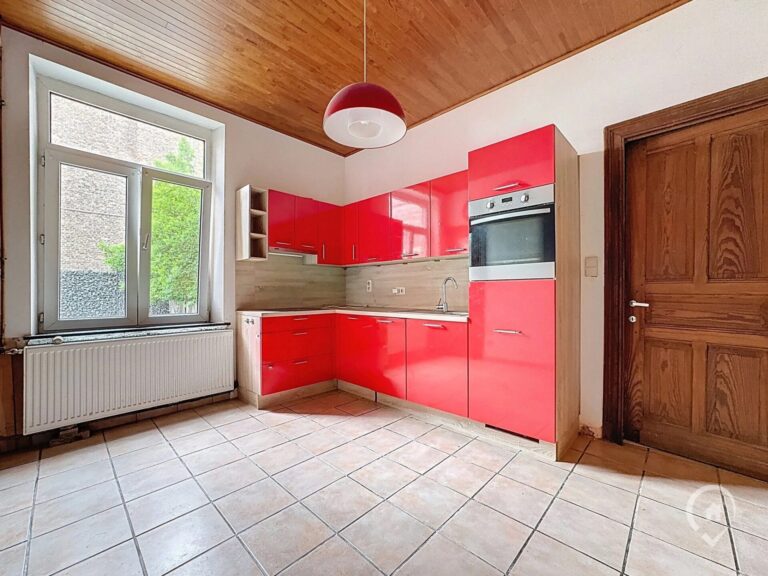 Condrogest - Immeuble de 2 unités à vendre à Waulsort - 6 chambres