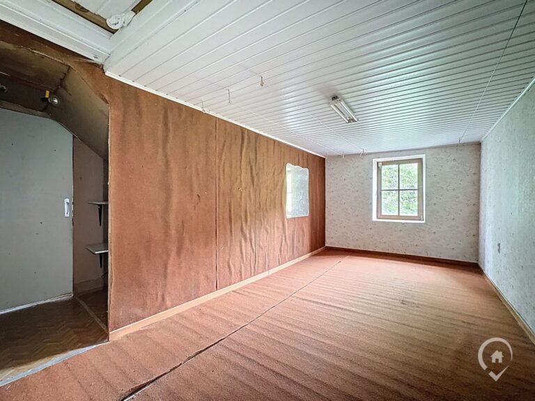 Condrogest - Immeuble de 2 unités à vendre à Waulsort - 6 chambres