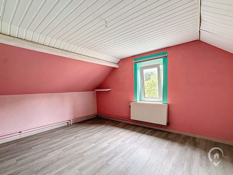 Condrogest - Immeuble de 2 unités à vendre à Waulsort - 6 chambres