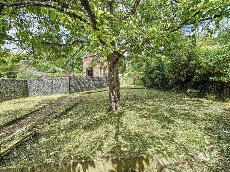 Condrogest - Immeuble de 2 unités à vendre à Waulsort - 6 chambres