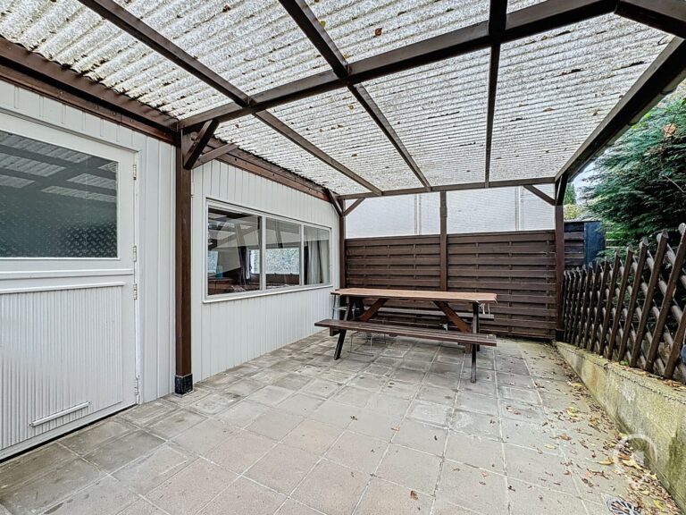 Condrogest - Caravane résidentielle à vendre à Hastière