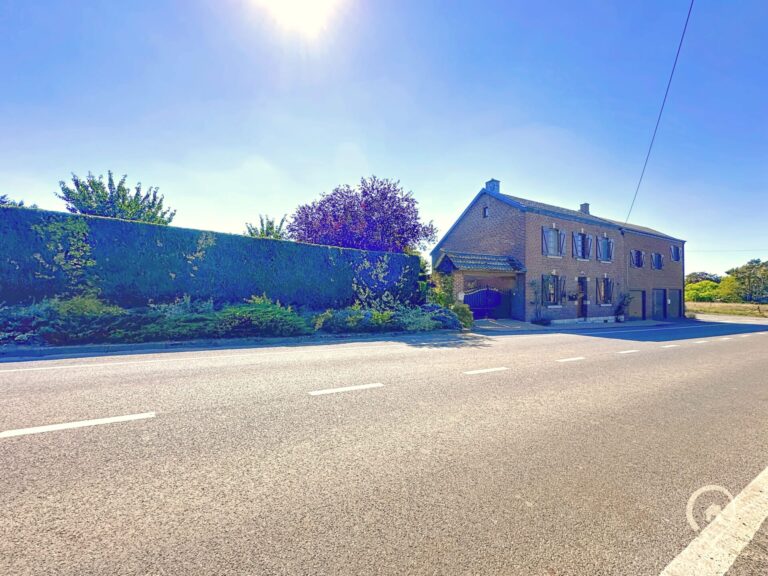 Condrogest - SOUS OPTION !!! Superbe maison avec magnifique jardin à vendre à Deulin