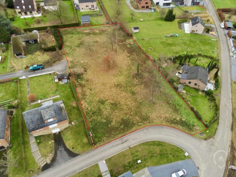 Condrogest - Terrain à lotir de 28 ares pour 4 lots à vendre