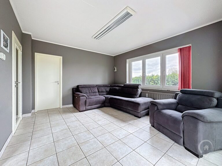 Condrogest - Villa de 200m² habitables 4 chambres à vendre à Dinant