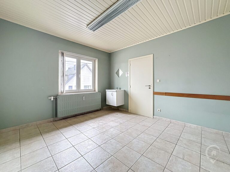 Condrogest - Villa de 200m² habitables 4 chambres à vendre à Dinant